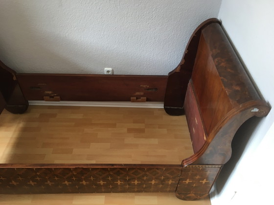 Lit Charles X avec marqueterie vers 1830 – Lits 1 personne, Wood (photo 6 of 15)