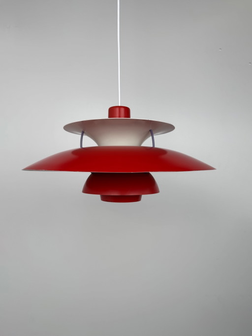 Lampada a sospensione Louis Poulsen PH 5 – Iconica classica del design danese in rosso