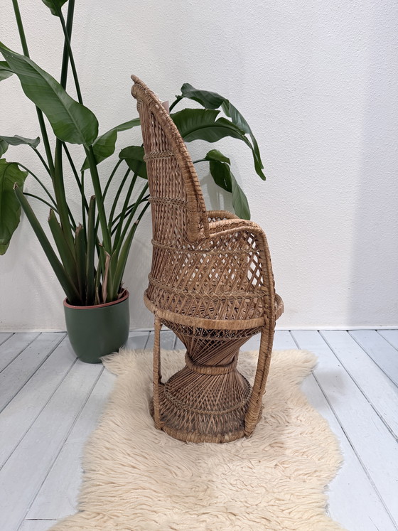 Image 1 of Rotan pauwenstoel voor kind