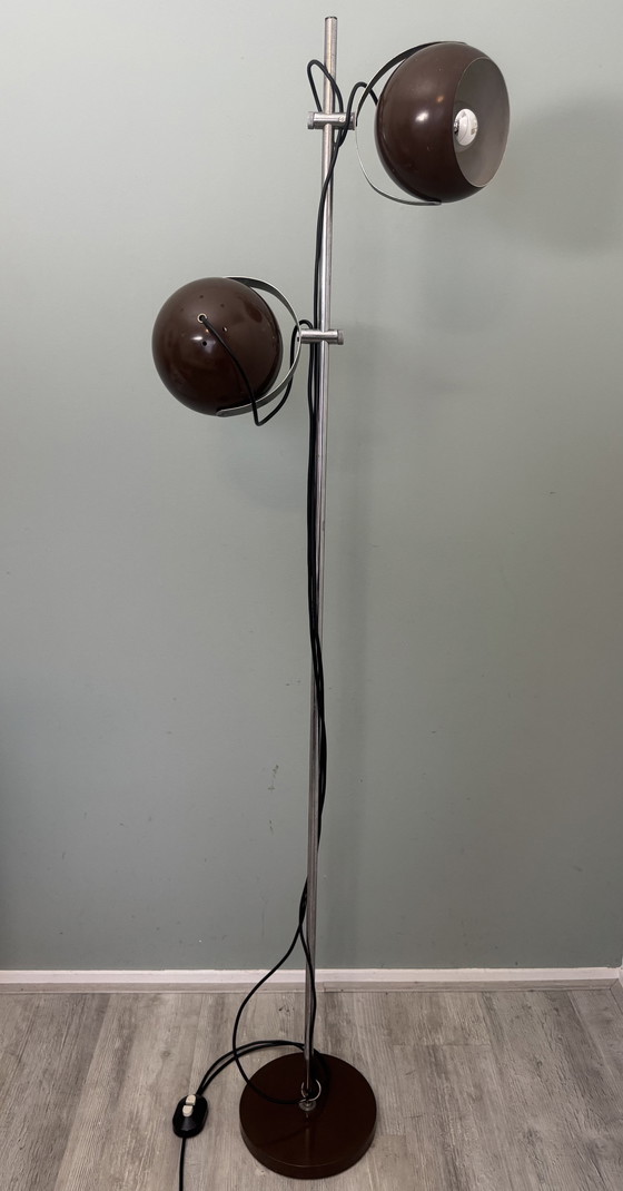 Image 1 of Lampadaire vintage des années 1970, âge de l'espace, globe marron