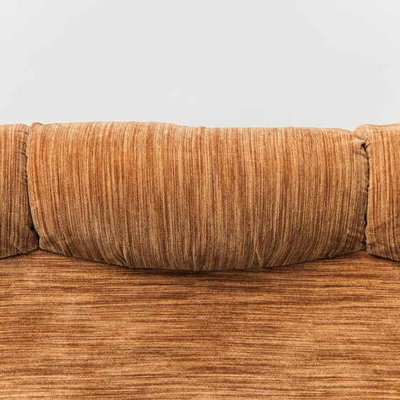 Image 1 of DIVANO 3 POSTI IN TESSUTO A COSTE ANNI ’70 VINTAGE MODERNARIATO