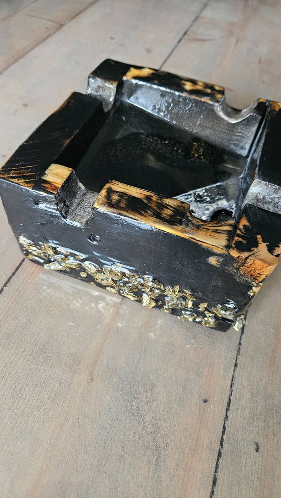 Image 1 of Exclusive Handmade Artequi Humidor - Cedarwood & Epoxy - Incl. Ashtray