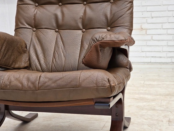 Image 1 of Anni '70, design scandinavo, poltrona in pelle marrone per arredamento.