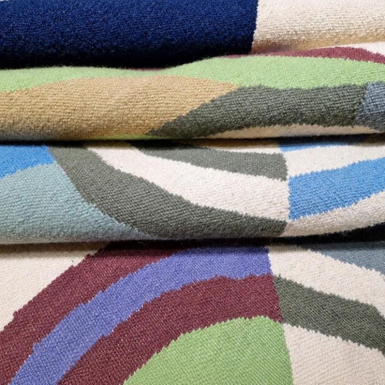 Robert Delaunay Rythme No. 2 Tapestry | Limited Edition | Wool on Cotton (98 × 118 in) – Rugs & carpets (photo 9 of 10)