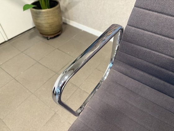 Image 1 of Vitra | Charles & Ray Eames | EA 119 | Gray Hopsack | Cromato | 1 pezzo