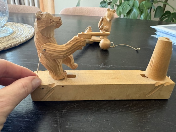 Image 1 of 2 antieke handgesculpteerde speelgoedberen USSR