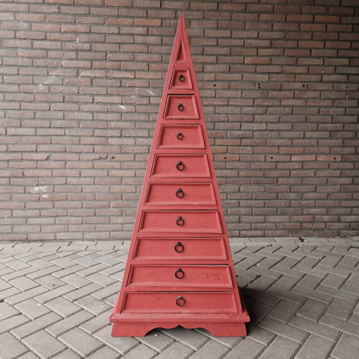 Cassettiera piramidale anni '90, mobiletto rosso bohémien