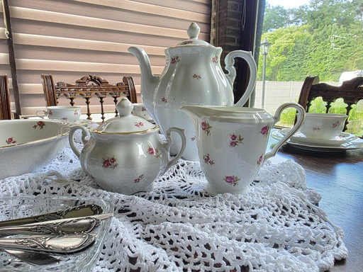 Kompletter Kaffee-/Teeservice für 12 Personen (gemischt) + 5 zusätzliche Personen