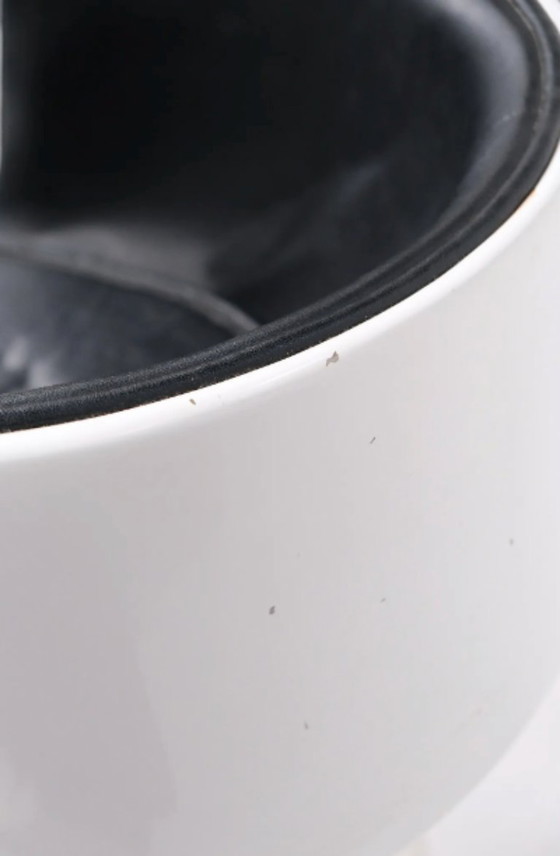 Image 1 of Eero AARNIO  Fauteuil modèle "Cognac" 