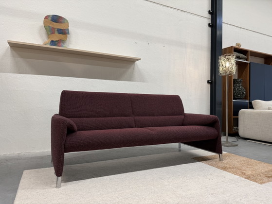 Image 1 of Leolux Felizia 3-Sitzer-Sofa, Stoff Andes, schwarz/rot