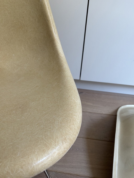 Image 1 of 4x vintage '70s Eames Miller Vitra DSR fiberglass chairs - parchment