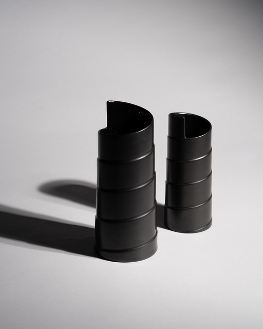 Marcello Morandini & Tapio Wirkkala Rosenthal Matte Porcelaine Noire Vase Duo