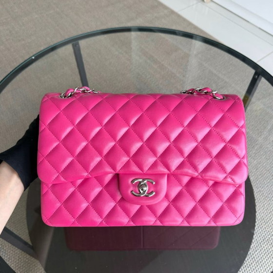 Image 1 of Chanel Classic Flap Jumbo - Dubbele klep 30 cm, gewatteerd lamsleer, roze, zilverkleurige hardware