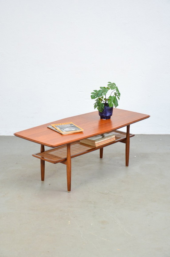Image 1 of Vintage salontafel, rotan uit het midden van de vorige eeuw, teakhouten plank, Deens, jaren 60
