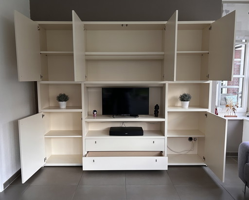 Italiaanse Wandkast Met 3 Verstevigde Planken Voor TV En Apparatuur