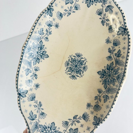 Image 1 of Bord met "Estrées"-patroon, door U&C Sarreguemines, blauw, 1900