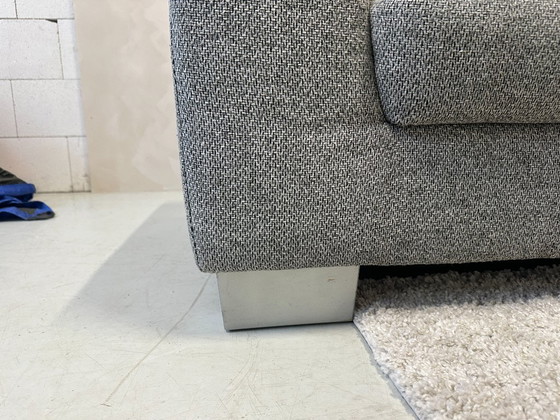 Image 1 of Sofá esquinero gris jaspeado 273x255 cm