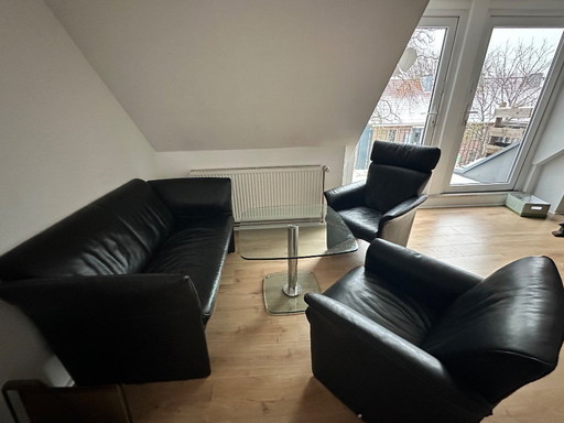 Ensemble de salon Jori : canapé 2 places + 2 fauteuils et table basse Ronald Schmitt 75x75, hauteur réglable