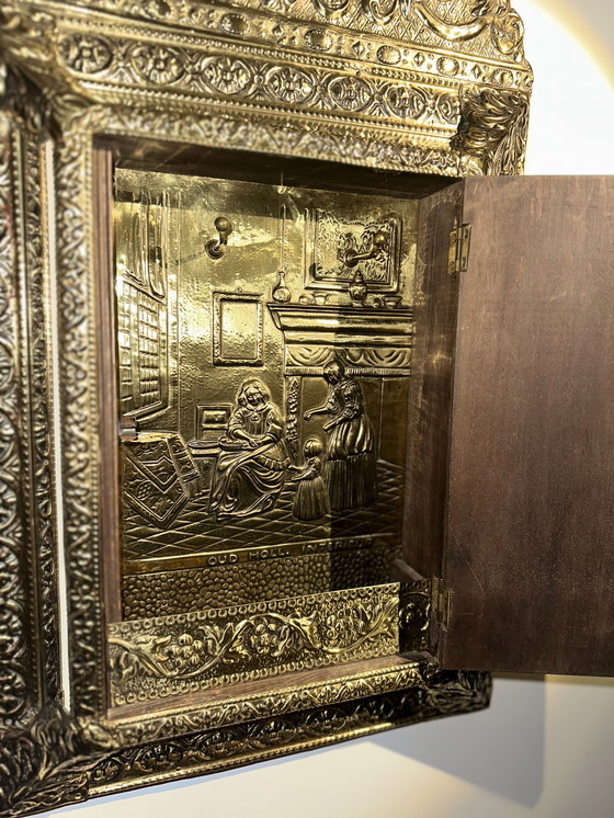 Image 1 of Old Dutch interior, beautiful antique mirror with key cabinet.
