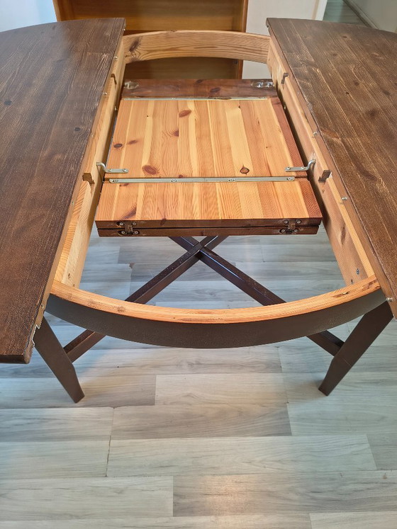 Image 1 of Solid pine dining table – Oval/round and extendable