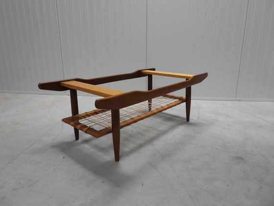 Image 1 of Webe Louis van Teeffelen Mesa baja
