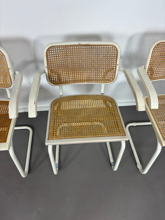 Set aus 4 weißen Cesca Sessel mit Armlehne Marcel Breuer, Metall, Rattan, Beige, Vintage (Foto 6 von 8)