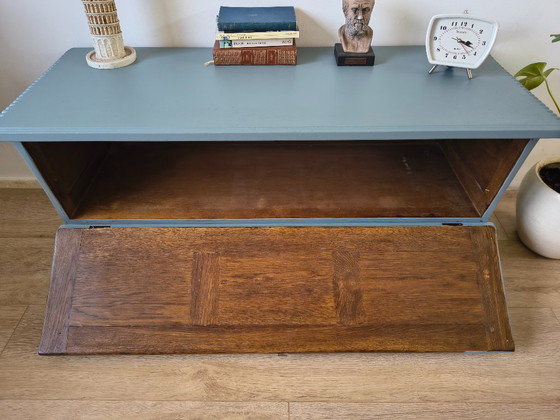 Vintage Wooden Chest / TV Cabinet (19th Century) – TV furniture, Brass (photo 9 of 10)