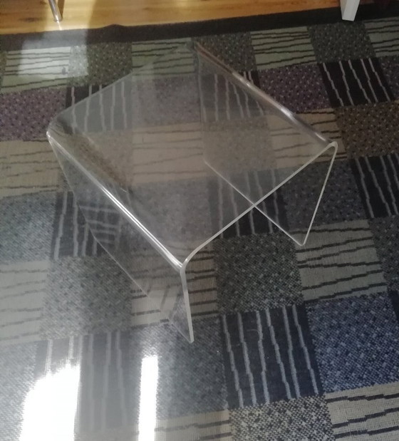 Image 1 of Table de commande en plexiglas, translucide, bords bombés