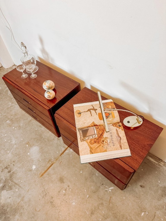 Image 1 of Tables de chevet vintage en bois avec tiroirs, lot de 2