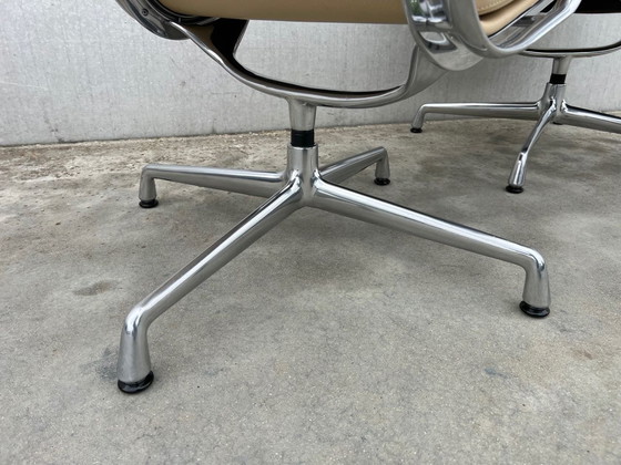 Image 1 of 2 sillones de cuero Vitra Eames EA216