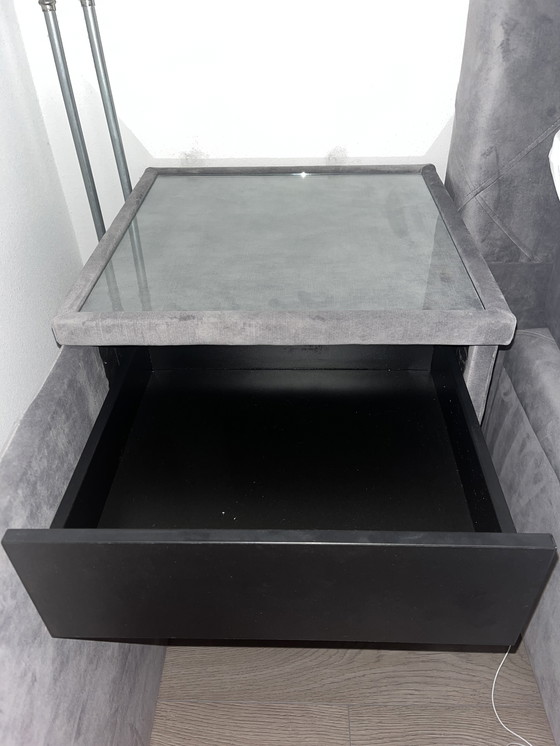 Image 1 of Custom Swiss Sense boxspring met opbergruimte + bijbehorende nachtkastjes