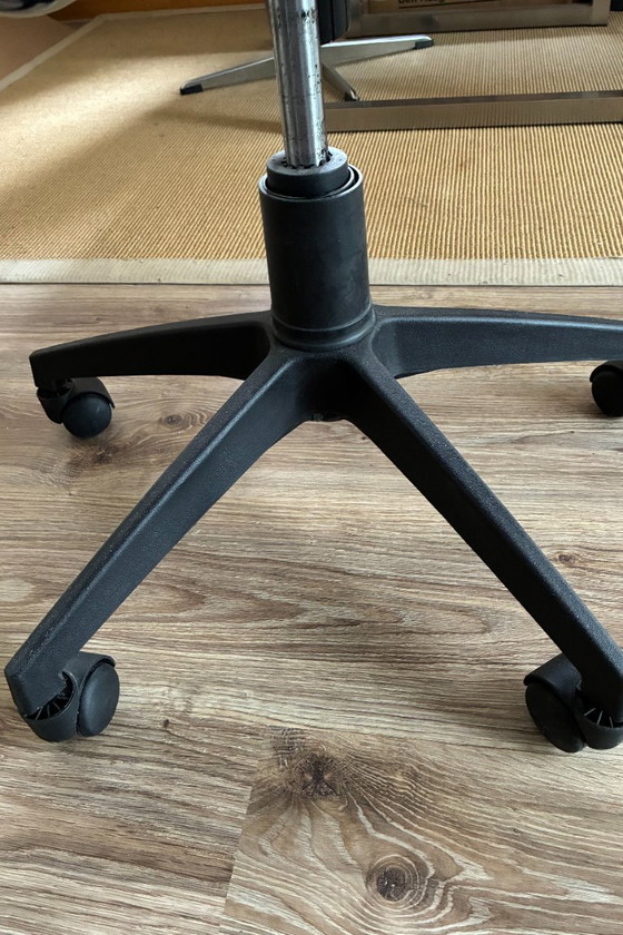 Office chair with adjustment option – Metal (photo 3 of 6)