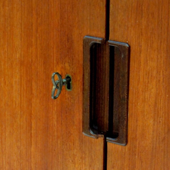 Image 1 of Grande armoire vintage 5 portes en teck, style moderne du milieu du siècle, années 1960
