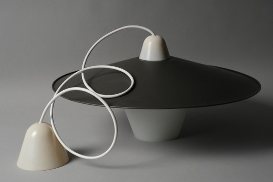 Vintage UFO Flying Saucer Mid-Century Modern Pendant Lamp, 1960s Space Age Design. – Metal, Glass (photo 9 of 11)