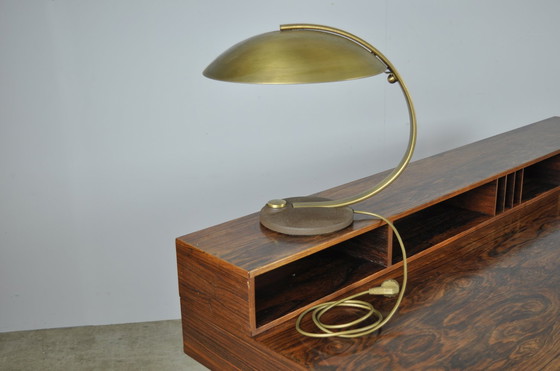 Image 1 of Bellissima lampada da tavolo in ottone Art déco/Bauhaus della metà del secolo scorso di Egon Hillebrand anni '60
