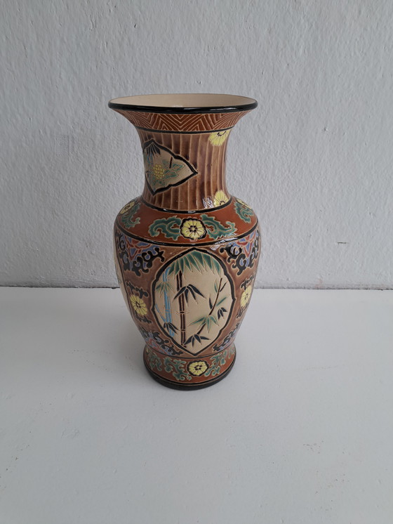 Image 1 of Chinese style vase