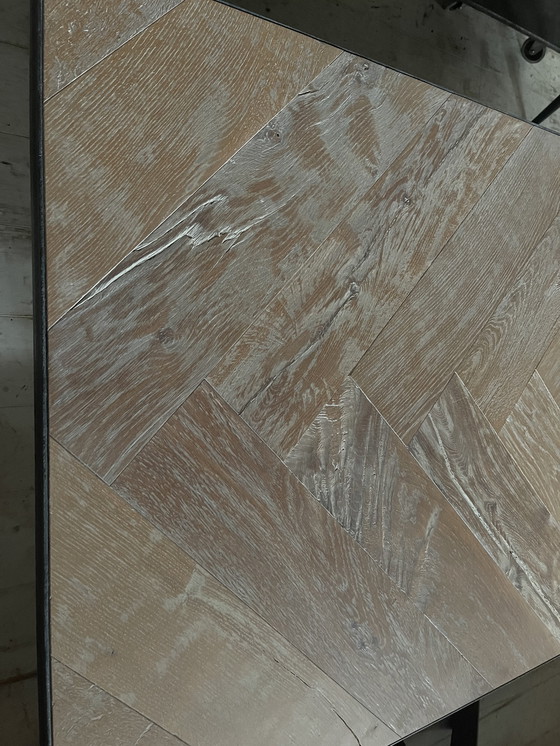 Image 1 of Table de salle à manger en chêne ancien à chevrons