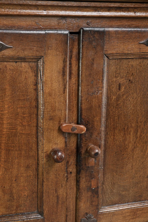 Antieke eikenhouten boerenkast uit eind 17e eeuw met origineel beslag en prachtig patina – Buffetkasten, Wood (photo 7 of 13)