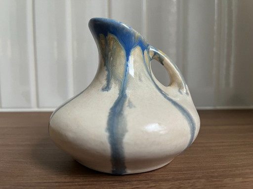 Vase en poterie de Thulin