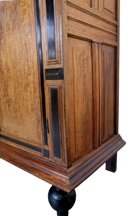 Image 1 of Hollandse 17de eeuwse Toogkast eikenhout