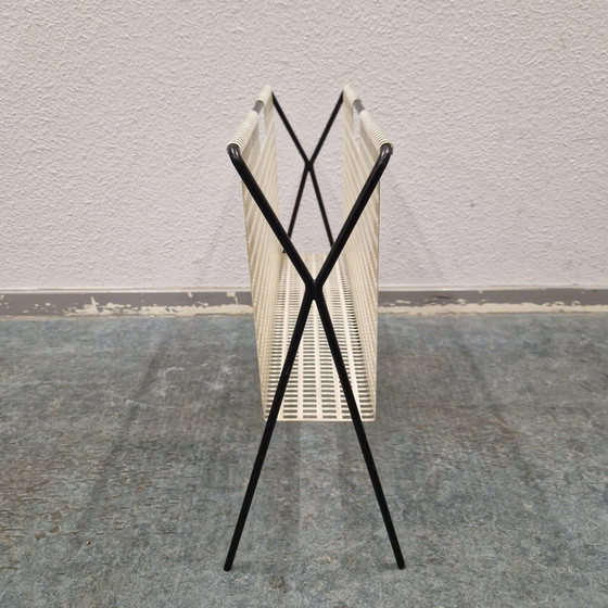 Image 1 of Portariviste anni '50, portaoggetti da lettura, cestino da lettura vintage in stile pilastro