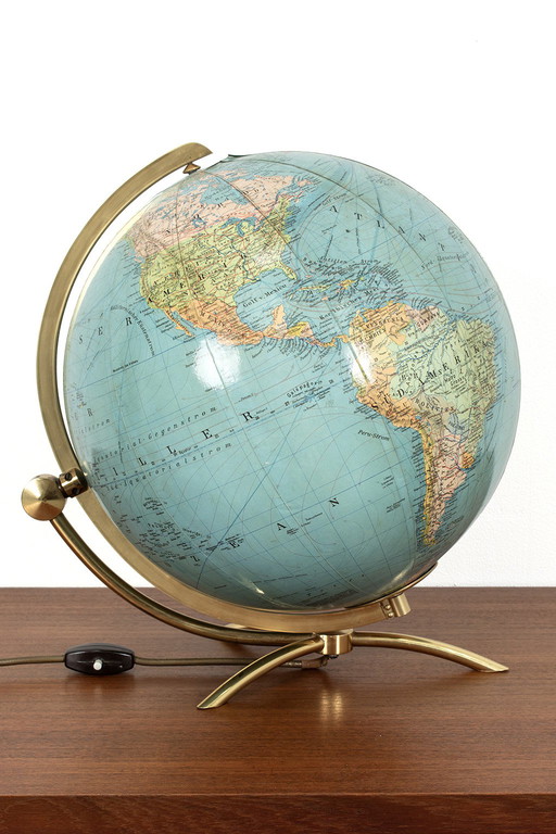 Columbus globe with lighting