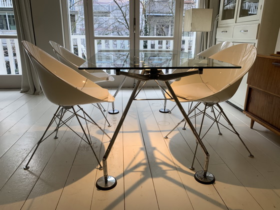 Image 1 of 4 sedie a secchiello bianche Philippe Starck Kartell EROS, base Eiffel