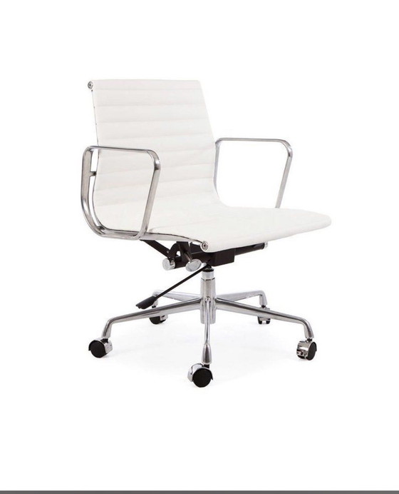 Image 1 of 2x buro stoelen EAMES look 