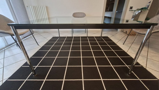 Image 1 of Vierkante tafel van MDF ITALIA met een glazen blad