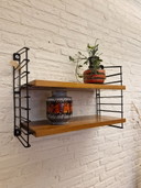 Étagère murale/bibliothèque au design vintage Nisse Strinning