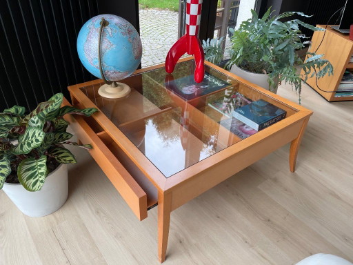 Side table in cherry wood