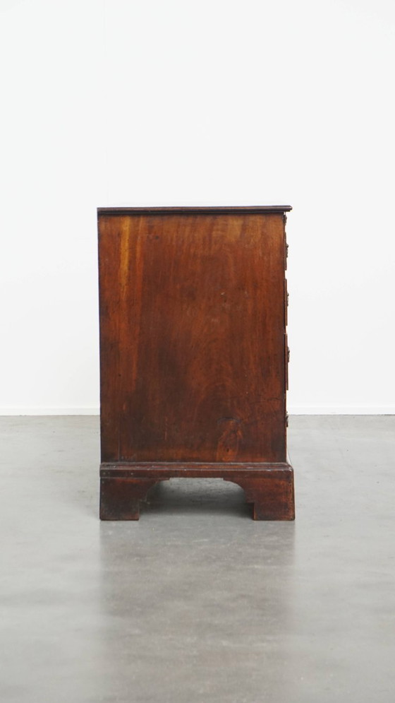 Image 1 of Preciosa cómoda inglesa antigua del siglo XVIII