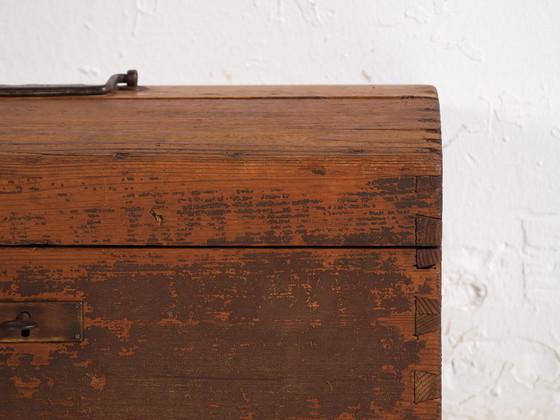 Antike Truhe mit dunkler Patina (ca. 1900) #3 – Aufbewahrungsschrank, Rustic (photo 39 of 40)