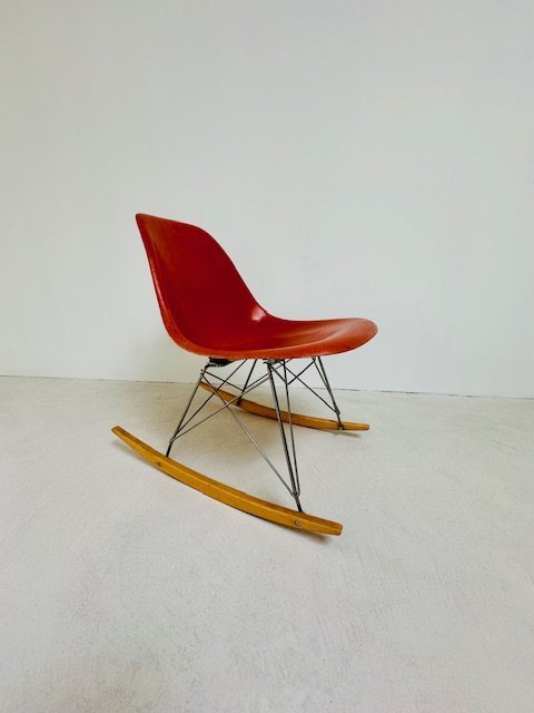 Fauteuil à bascule Herman Miller Eames